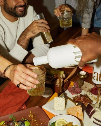 A cover of "photos / parties" cluster. The owner is taytaym. The cluster consists of 3 elements.