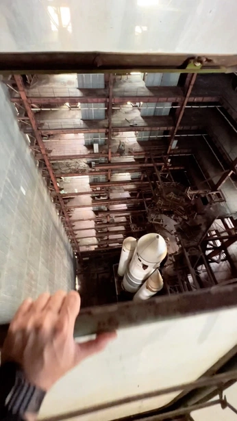 A cover of "LostPlaces" cluster. The owner is why. The cluster consists of 9 elements.