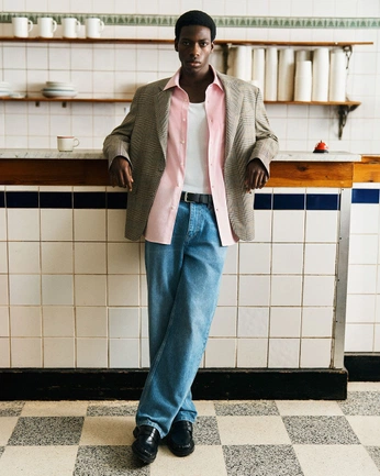 A cover of "DRIES VAN NOTEN" cluster. The owner is aaliyahmortaz. The cluster consists of 19 elements.