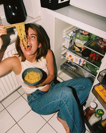 A cover of "WOMENSDAY" cluster. The owner is itsamanda. The cluster consists of 5 elements.