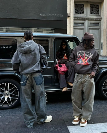 A cover of "new" cluster. The owner is lezarde. The cluster consists of 5 elements.