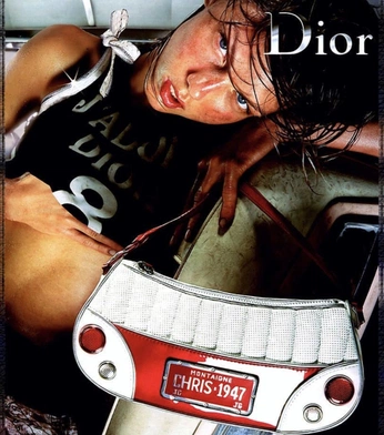 A cover of "fashion + commercial" cluster. The owner is momioo. The cluster consists of 36 elements.