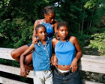 A cover of "family" cluster. The owner is elnosworld. The cluster consists of 8 elements.