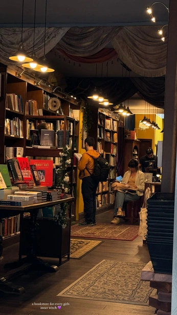 A cover of "books" cluster. The owner is starrypaladin. The cluster consists of 14 elements.