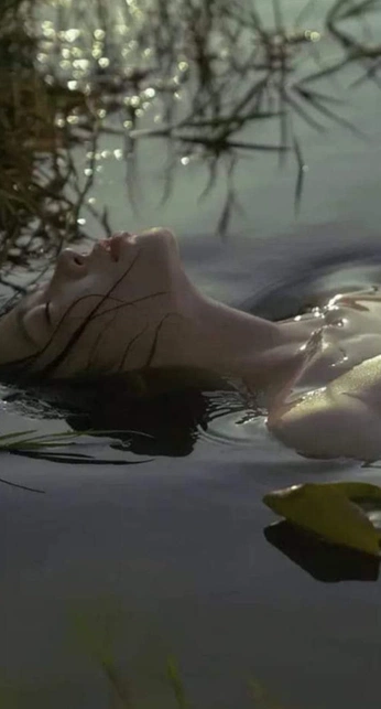 A cover of "Water" cluster. The owner is angelblush. The cluster consists of 42 elements.