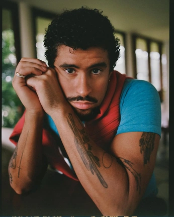 A cover of "portraits" cluster. The owner is cristhian25. The cluster description is "portraits in general". The cluster consists of 174 elements.