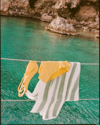 A cover of "Mediterranean Dream" cluster. The owner is martinacesana. The cluster consists of 29 elements.