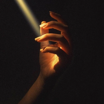 A cover of "Tantalus" cluster. The owner is cloudis. The cluster description is "Music Video Pitch". The cluster consists of 30 elements.