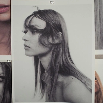 A cover of "Retrato" cluster. The owner is marques. The cluster description is "PORTRAIT PHOTOGRAPHY VAULT". The cluster consists of 34 elements.