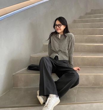 A cover of "SHE" cluster. The owner is aniador. The cluster consists of 5 elements.