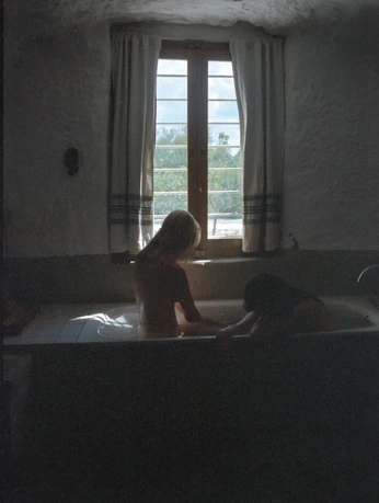 A cover of "Bathroom" cluster. The owner is nils.standop. The cluster consists of 8 elements.