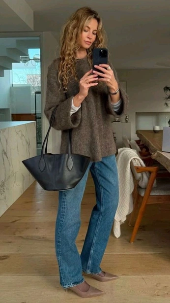 A cover of "Brown monochrome look" cluster. The owner is anna.studio. The cluster consists of 2 elements.