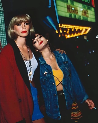 A cover of "films" cluster. The owner is rurua. The cluster consists of 4 elements.