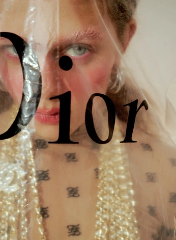 A cover of "PORTFOLIO" cluster. The owner is femvdhulst. The cluster consists of 17 elements.