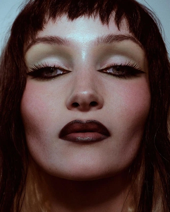 A cover of "beauty" cluster. The owner is fridapeople. The cluster consists of 50 elements.