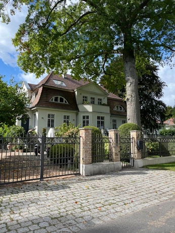 A cover of "Stone" cluster. The owner is labagdaylana. The cluster consists of 2 elements.