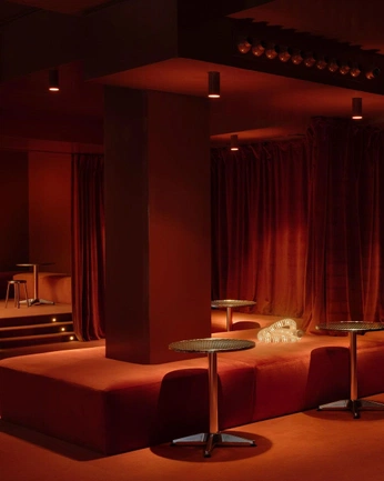 A cover of "ideally interior" cluster. The owner is emsbo. The cluster consists of 142 elements.