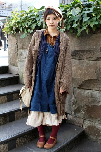 A cover of "mori kei lagenlook etc" cluster. The owner is rilke. The cluster consists of 8 elements.