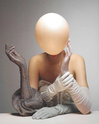 A cover of "Photography" cluster. The owner is ericmadelaine. The cluster consists of 400 elements.