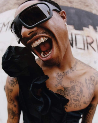 A cover of "😼" cluster. The owner is smileigh. The cluster consists of 30 elements.