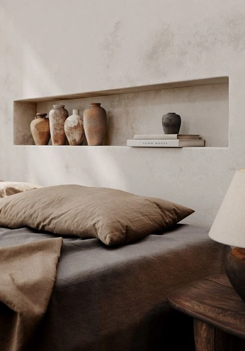 A cover of "Interiors" cluster. The owner is lopha. The cluster consists of 3 elements.