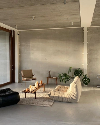 A cover of "Home" cluster. The owner is piatschi. The cluster consists of 2 elements.