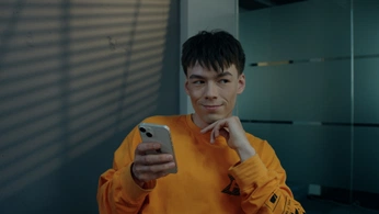 A cover of "ADHAVEN advertisement" cluster. The owner is vedya. The cluster description is "Advertising of a platform that unites influencers and advertisers". The cluster consists of 6 elements.