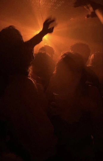 A cover of "DESIGN POST" cluster. The owner is florianrobin. The cluster consists of 11 elements.