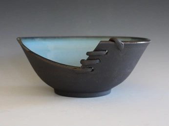 A cover of "objè" cluster. The owner is bewareofpity. The cluster consists of 4 elements.