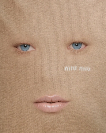 A cover of "miumiu" cluster. The owner is michaelaberd. The cluster consists of 41 elements.