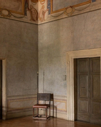 A cover of "🪑" cluster. The owner is estela.smg. The cluster consists of 17 elements.