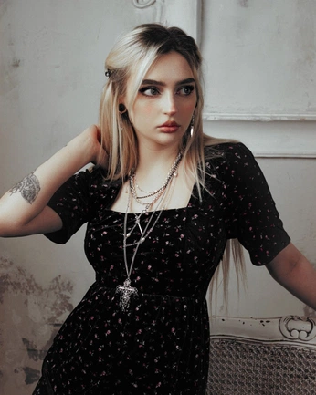 A cover of "AGOS POSES" cluster. The owner is evilroll. The cluster consists of 16 elements.