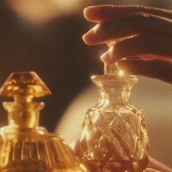 A cover of "Pretty glitter" cluster. The owner is britef. The cluster consists of 4 elements.