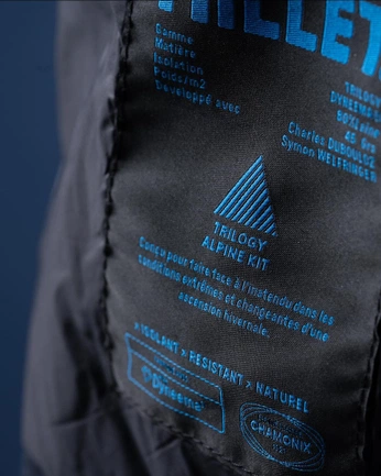 A cover of "Garment" cluster. The owner is studio.sali. The cluster consists of 9 elements.