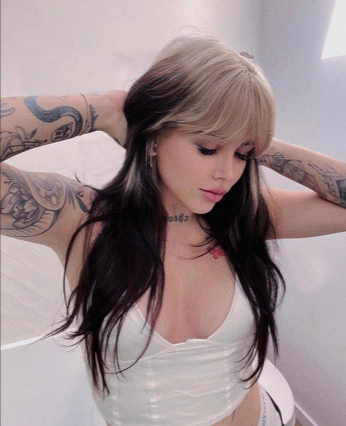 A cover of "Ghost Root Hairs" cluster. The owner is pookieelife. The cluster consists of 7 elements.