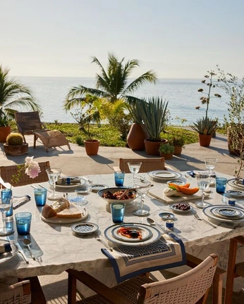 A cover of "Pretty plates" cluster. The owner is linib. The cluster consists of 1 element.