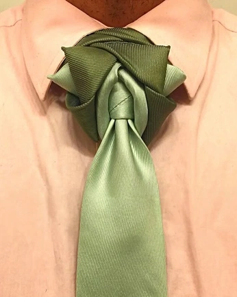 A cover of "say it wit ya chest" cluster. The owner is theloni. The cluster consists of 6 elements.