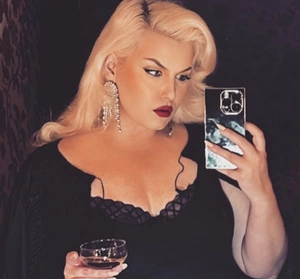 mikaila von merr avatar