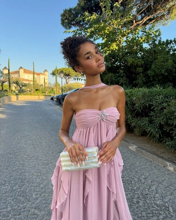 A cover of "Fit inspo" cluster. The owner is josi03. The cluster consists of 6 elements.