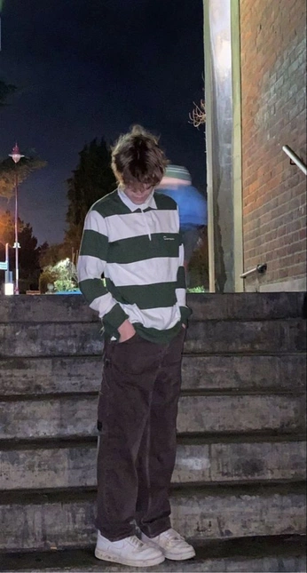 A cover of "Outfit inspo" cluster. The owner is aste.ri. The cluster consists of 9 elements.