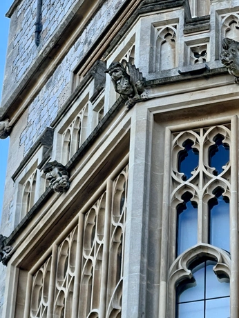 A cover of "Gothic Architecture" cluster. The owner is jjsummers. The cluster consists of 10 elements.