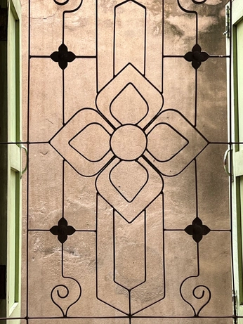 A cover of "Stained glass" cluster. The owner is jvckiesvntos. The cluster consists of 7 elements.