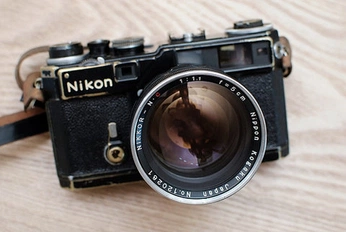 A cover of "camera 📽️" cluster. The owner is alexabaka. The cluster consists of 1 element.