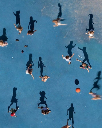 A cover of "Retro blue" cluster. The owner is umi.agency. The cluster consists of 178 elements.