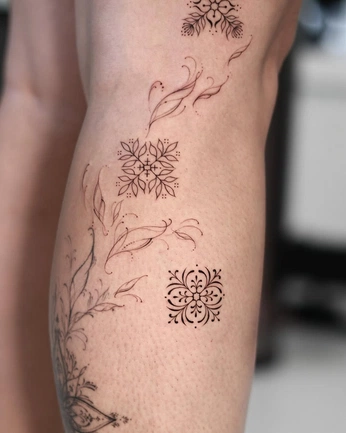 A cover of "Tattoo" cluster. The owner is rispavw. The cluster consists of 5 elements.