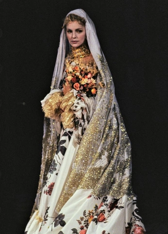 A cover of "Fashion" cluster. The owner is theblackhorned. The cluster consists of 16 elements.