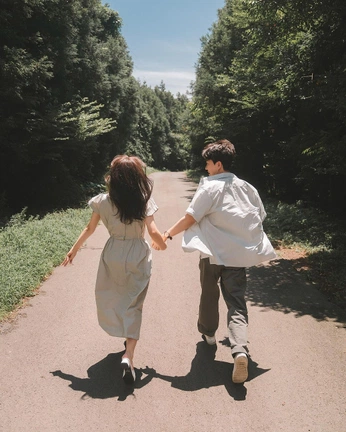 A cover of "Honeymoon" cluster. The owner is yusrish. The cluster consists of 13 elements.