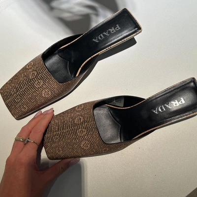 An Instagram carousel post added by colindancel on Feb 16, 2024. The author is @georgie_threads.