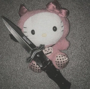 A cover of "hello kitty shit" cluster. The owner is elizamelrose. The cluster consists of 20 elements.