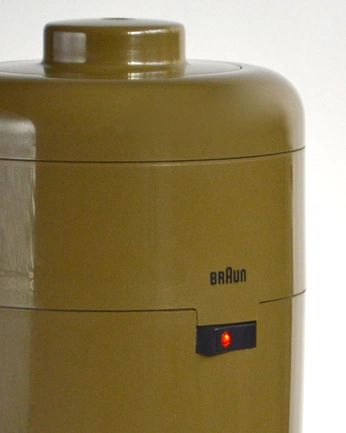 A cover of "Braun" cluster. The owner is tekkatosa. The cluster consists of 46 elements.